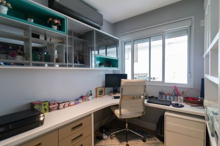 Apartamento à venda com 87m², 2 quartos e 2 vagasEscritório