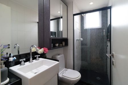 Apartamento à venda com 87m², 2 quartos e 2 vagasBanheiro da Suíte