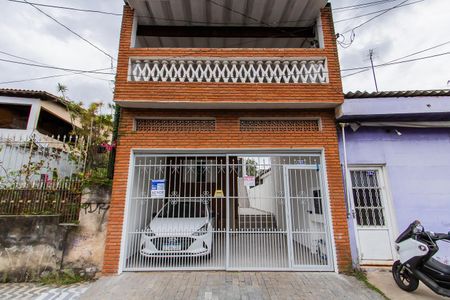Casa para alugar com 120m², 2 quartos e 1 vagaFachada + Placa