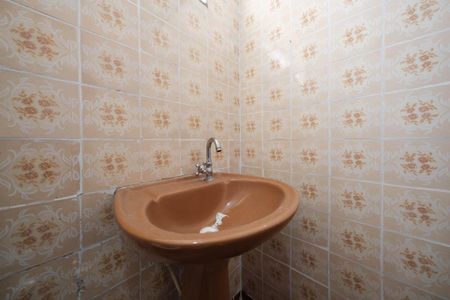 Banheiro de casa para alugar com 1 quarto, 60m² em Jardim Nordeste, São Paulo