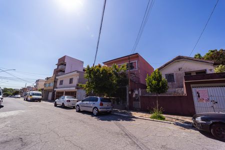 Casa à venda com 60m², 1 quarto e sem vaga Casa à venda com 60m², 1 quarto e sem vagaFachada