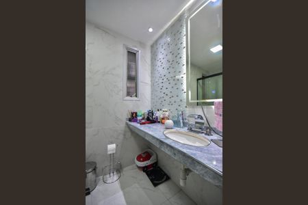 Apartamento à venda com 147m², 4 quartos e 2 vagasBanheiro Suíte 