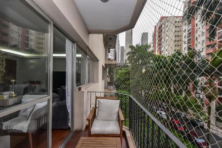 Apartamento à venda com 147m², 4 quartos e 2 vagasVaranda