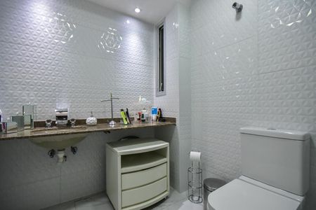 Apartamento à venda com 147m², 4 quartos e 2 vagasBanheiro