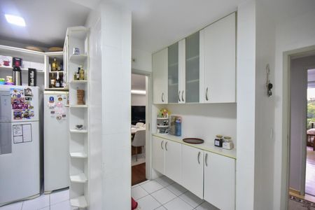 Apartamento à venda com 147m², 4 quartos e 2 vagasCozinha