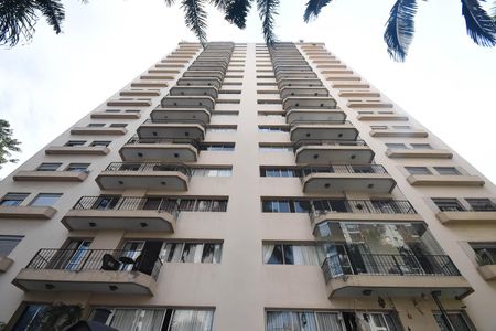 Apartamento à venda com 147m², 4 quartos e 2 vagas Apartamento à venda com 147m², 4 quartos e 2 vagasFachada
