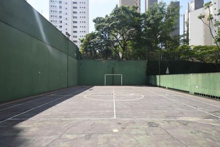 Apartamento à venda com 147m², 4 quartos e 2 vagas Apartamento à venda com 147m², 4 quartos e 2 vagasQuadra