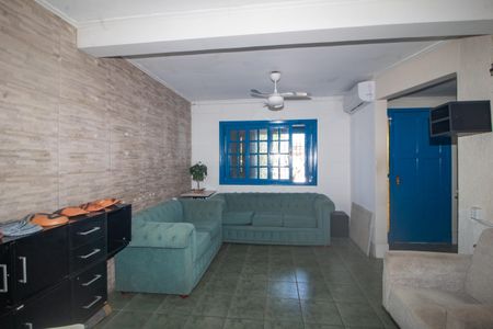 Casa para alugar com 200m², 4 quartos e 2 vagasSala