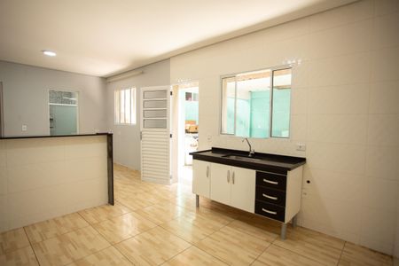 Casa para alugar com 55m², 2 quartos e sem vaga Casa para alugar com 55m², 2 quartos e sem vagaCozinha