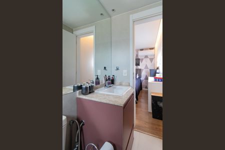 Apartamento à venda com 81m², 2 quartos e 2 vagasBanheiro da Suíte