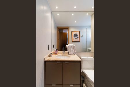 Apartamento à venda com 81m², 2 quartos e 2 vagasBanheiro