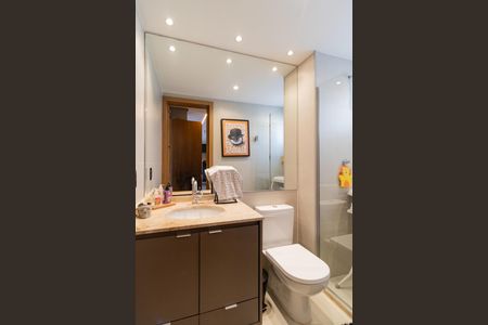 Apartamento à venda com 81m², 2 quartos e 2 vagasBanheiro