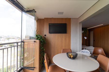 Apartamento à venda com 81m², 2 quartos e 2 vagasVaranda