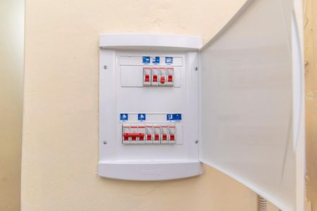 Apartamento para alugar com 60m², 2 quartos e sem vagaQuadro de luz