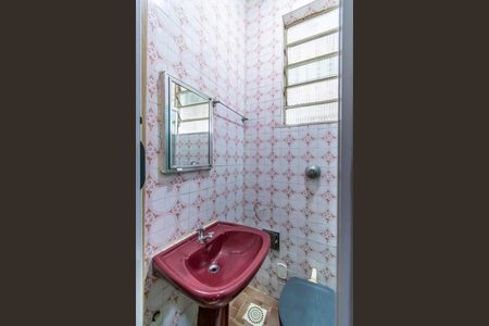 Apartamento para alugar com 60m², 2 quartos e sem vagaBanheiro da Suíte