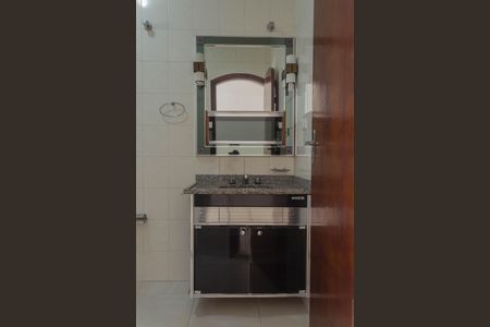 Casa à venda com 254m², 5 quartos e 6 vagasBanheiro da Suíte 1