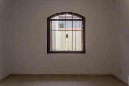 Casa à venda com 254m², 5 quartos e 6 vagasQuarto 2