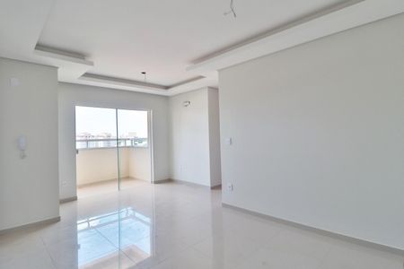 Apartamento para alugar com 70m², 2 quartos e 2 vagasSala