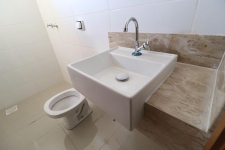 Apartamento para alugar com 70m², 2 quartos e 2 vagasBanheiro da Suíte