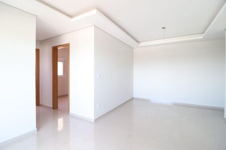 Apartamento para alugar com 70m², 2 quartos e 2 vagasSala