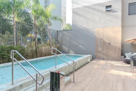 Apartamento para alugar com 37m², 2 quartos e sem vaga Apartamento para alugar com 37m², 2 quartos e sem vagaÁrea comum - Piscina