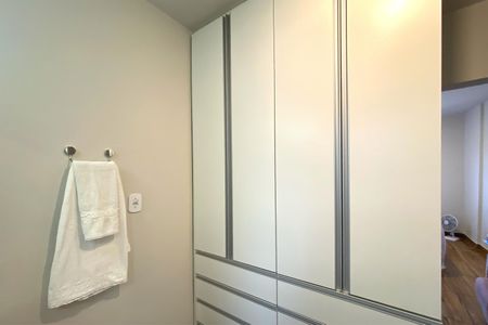 Apartamento à venda com 70m², 2 quartos e sem vaga Apartamento à venda com 70m², 2 quartos e sem vagaCloset da suíte 1