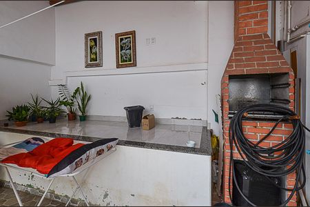 Casa à venda com 185m², 5 quartos e 2 vagasÁrea externa - Churrasqueira