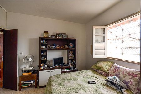 Casa à venda com 185m², 5 quartos e 2 vagasSuite