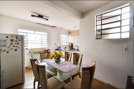 Casa à venda com 185m², 5 quartos e 2 vagasCozinha