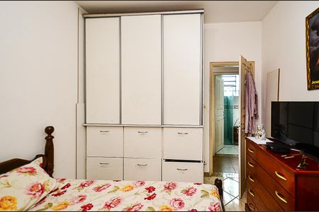 Casa à venda com 185m², 5 quartos e 2 vagasQuarto 2