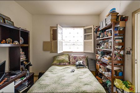 Casa à venda com 185m², 5 quartos e 2 vagasSuite