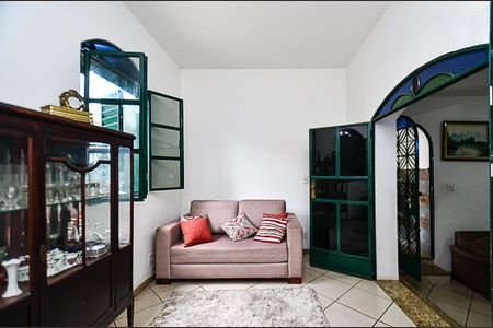 Casa à venda com 185m², 5 quartos e 2 vagasSala 2