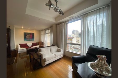 Apartamento à venda com 90m², 1 quarto e 1 vaga Apartamento à venda com 90m², 1 quarto e 1 vagaSala