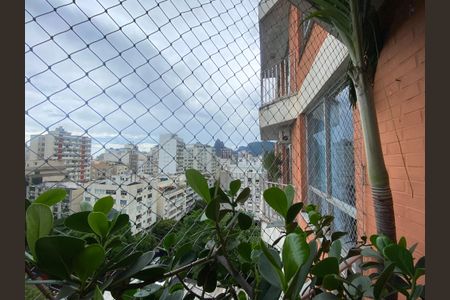 Apartamento à venda com 90m², 1 quarto e 1 vaga Apartamento à venda com 90m², 1 quarto e 1 vagaVaranda