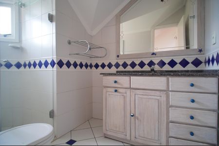 Casa à venda com 196m², 3 quartos e 3 vagasBanheiro 1