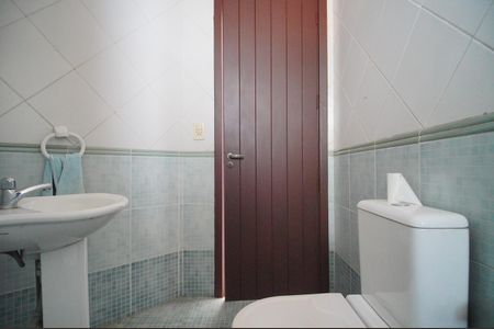 Casa à venda com 196m², 3 quartos e 3 vagasBanheiro 3