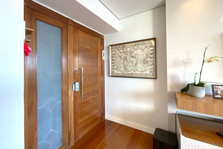 Apartamento à venda com 158m², 3 quartos e 2 vagasEntrada