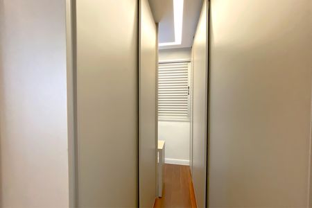 Apartamento à venda com 158m², 3 quartos e 2 vagasCloset da suíte 1