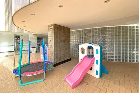 Apartamento à venda com 158m², 3 quartos e 2 vagasÁrea comum - Playground