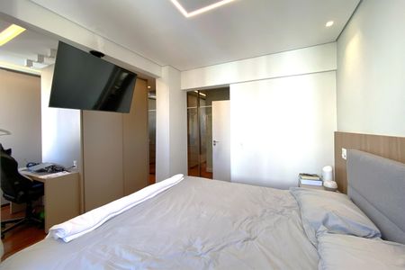 Apartamento à venda com 158m², 3 quartos e 2 vagasSuite 1