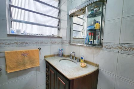 Apartamento à venda com 97m², 2 quartos e sem vagaBanheiro 
