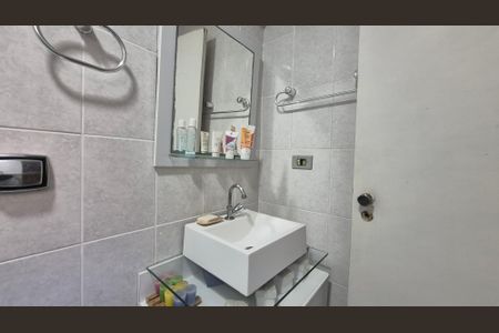 Apartamento à venda com 78m², 2 quartos e 2 vagas Apartamento à venda com 78m², 2 quartos e 2 vagasBanheiro da suíte