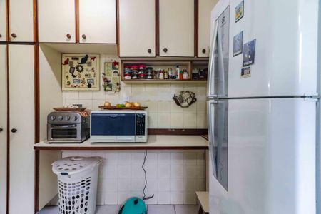 Apartamento à venda com 57m², 2 quartos e 1 vaga Apartamento à venda com 57m², 2 quartos e 1 vagaCozinha e Área de Serviço