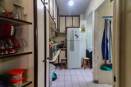 Apartamento à venda com 57m², 2 quartos e 1 vaga Apartamento à venda com 57m², 2 quartos e 1 vagaCozinha e Área de Serviço