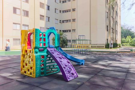 Apartamento à venda com 57m², 2 quartos e 1 vaga Apartamento à venda com 57m², 2 quartos e 1 vagaÁrea comum - Playground