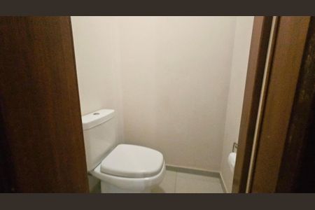 Casa para alugar com 250m², 4 quartos e 5 vagasLavabo