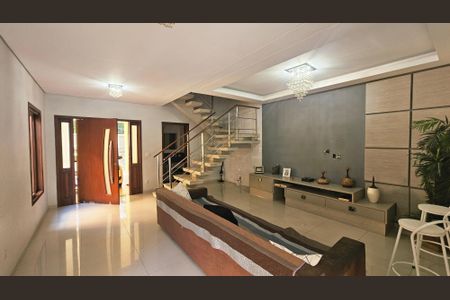 Casa para alugar com 250m², 4 quartos e 5 vagasSala