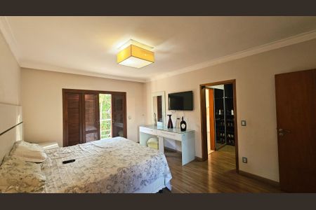 Casa para alugar com 250m², 4 quartos e 5 vagasSuíte 