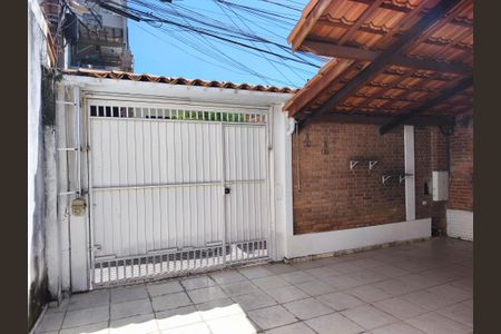 Casa à venda com 200m², 2 quartos e 4 vagas Casa à venda com 200m², 2 quartos e 4 vagasGaragem