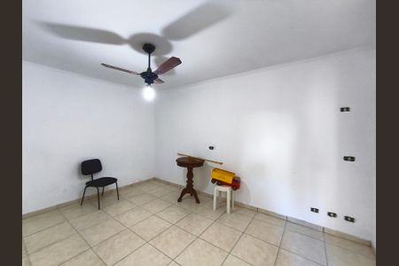 Casa à venda com 200m², 2 quartos e 4 vagas Casa à venda com 200m², 2 quartos e 4 vagasSuíte de Serviço